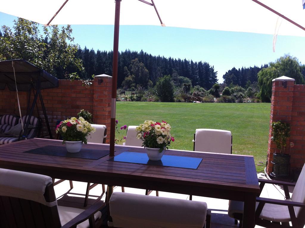 The Meadows Villa Christchurch Esterno foto